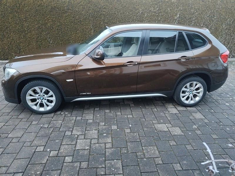 Gebraucht BMW X1 143 PS (105 kW) 2011 Braun SUV