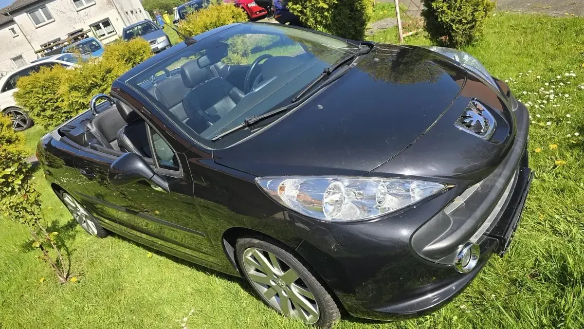 Gebraucht Peugeot 207 120 PS (88 kW) 2007 Schwarz Cabrio