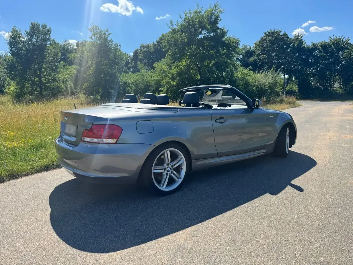 Occasion BMW 118 Cabriolet Performance 143 ch (105 kW) 2011 Gris Cabriolet
