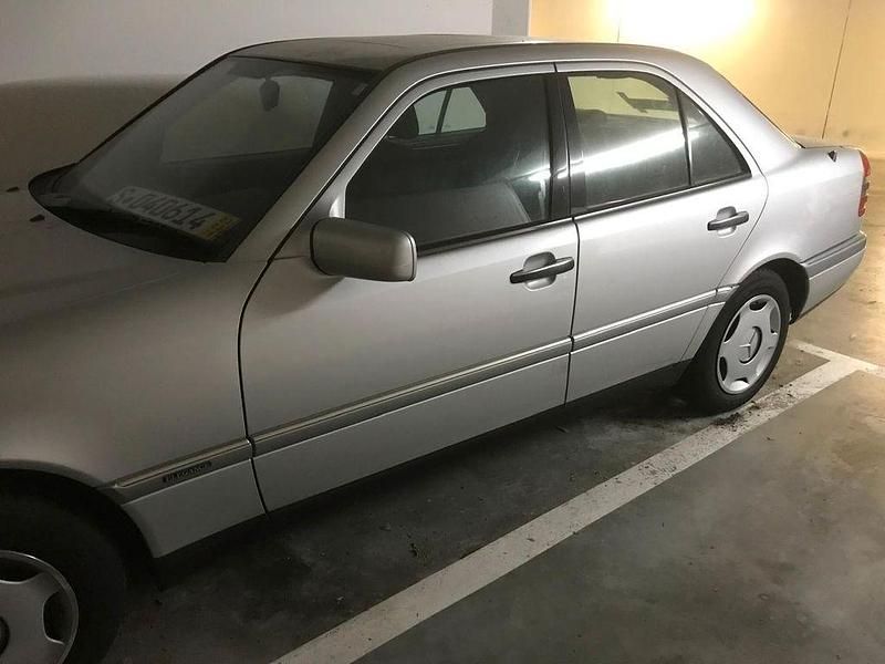 Gebraucht Mercedes C280 Elegance 193 PS (141 kW) 1995 Silber Limousine