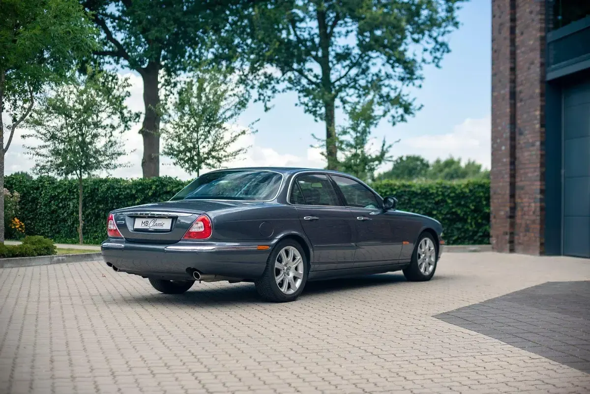 Gebraucht Jaguar XJ8 298 PS (219 kW) 2003 Grau Limousine