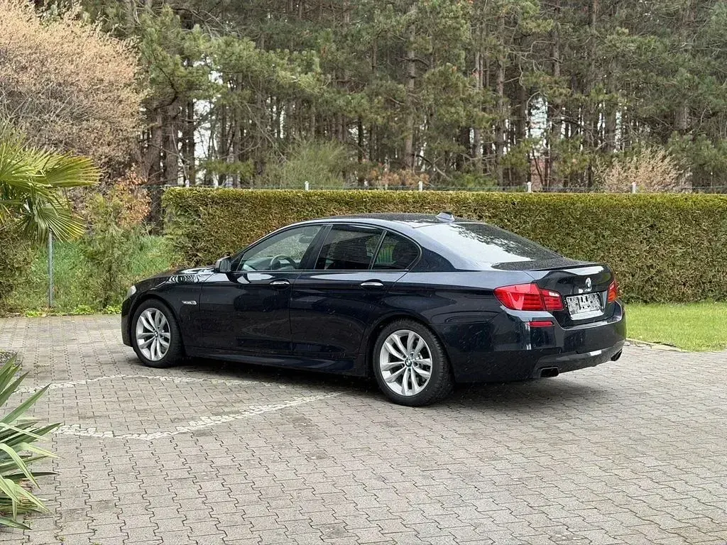 Używany BMW M550 Performance 381 KM (280 kW) 2012 Czarny Sedan/Limuzyna