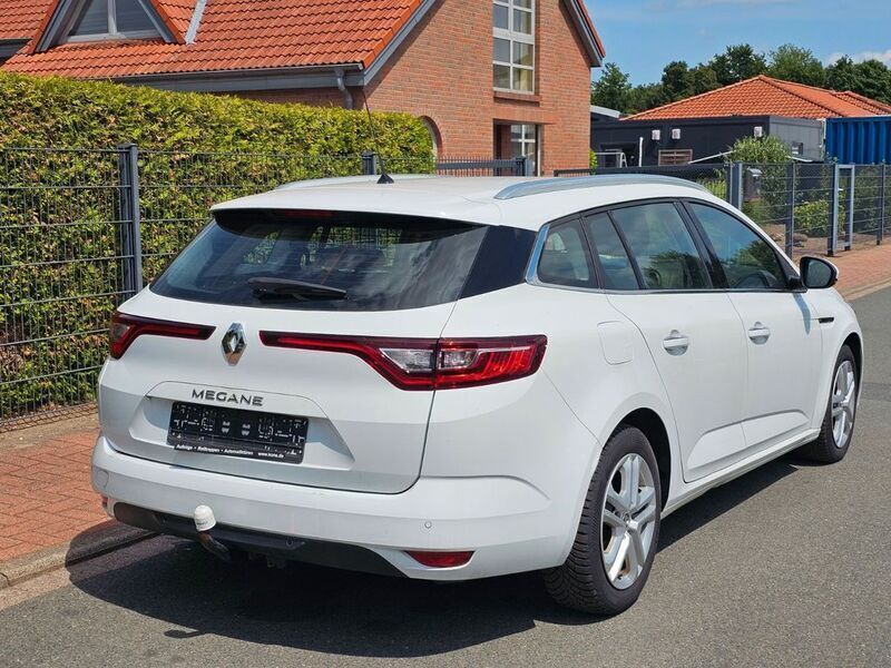 Gebraucht Renault Mégane IV LIMITED 116 PS (85 kW) 2019 Weiß Limousine