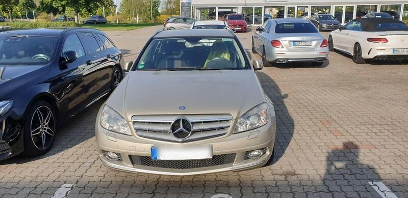 Gold Gebraucht 2009 Mercedes C180 Avantgarde Kombi | 8.300 € - Bild 1/4