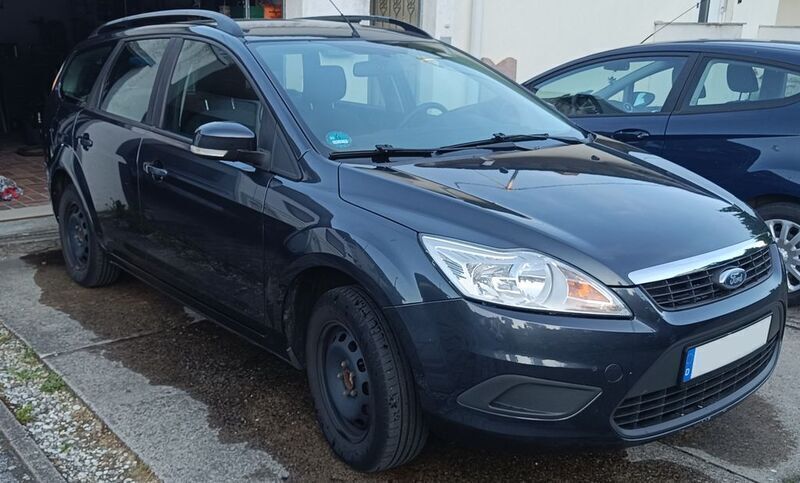 Grau Gebraucht 2008 Ford Focus Kombi | 2.500 € (Guter Preis) - Bild 1/4
