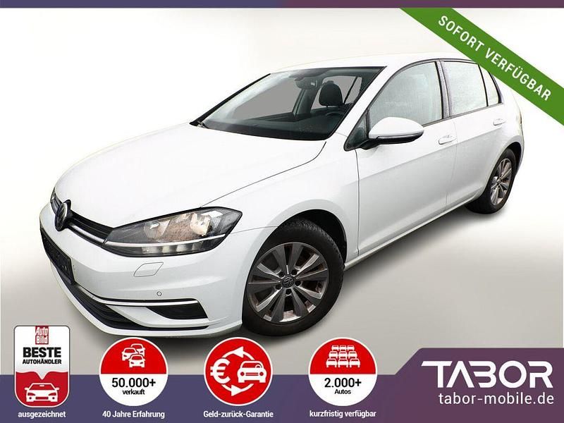 Pure white Gebraucht 2019 VW Golf VII Comfortline Limousine | 18.488 € (Fairer Preis) - Bild 1/4