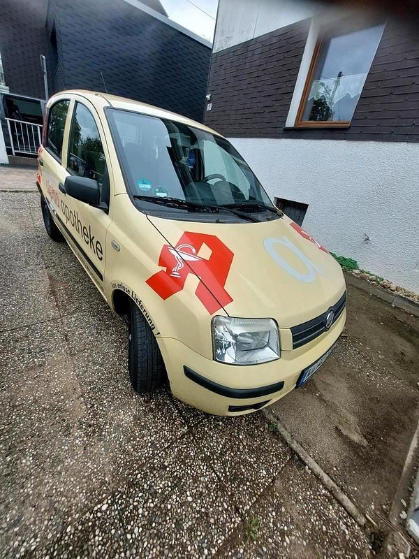 Gelb Gebraucht 2009 Fiat Panda Kleinwagen | 1.300 € - Bild 1/4