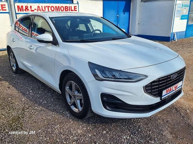 Gebraucht Ford Focus Titanium 125 PS (91 kW) 2023 Weiß Limousine