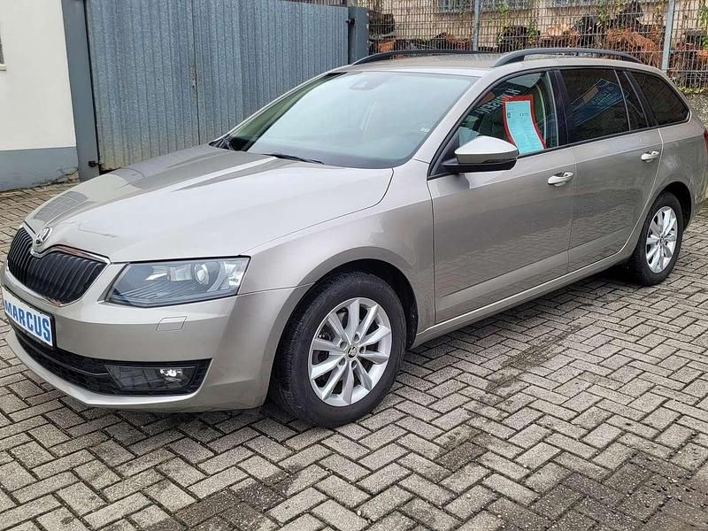 Silber Gebraucht 2016 Skoda Octavia Style Kombi | 9.700 € (Fairer Preis) - Bild 1/4