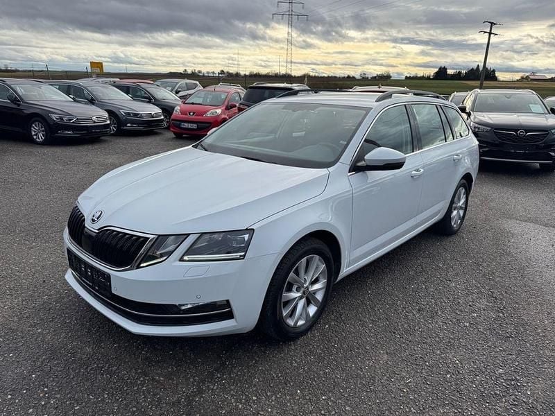 Weiß Gebraucht 2018 Skoda Octavia G-TEC Style Kombi | 12.990 € (Guter Preis) - Bild 1/4