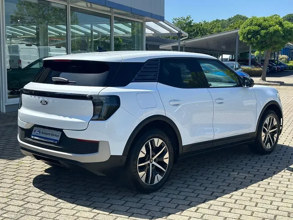 Käytetty Ford Explorer 250 kW (340 HP) 2025 Valkoinen Katumaasturi