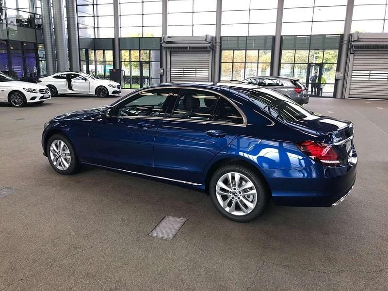 Blau Gebraucht 2019 Mercedes C400 Avantgarde Limousine | 36.900 € (Fairer Preis) - Bild 1/3