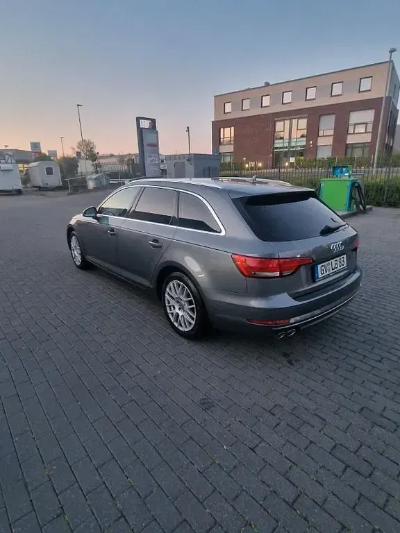 Gebraucht Audi A4 Design 190 PS (139 kW) 2016 Grau Kombi