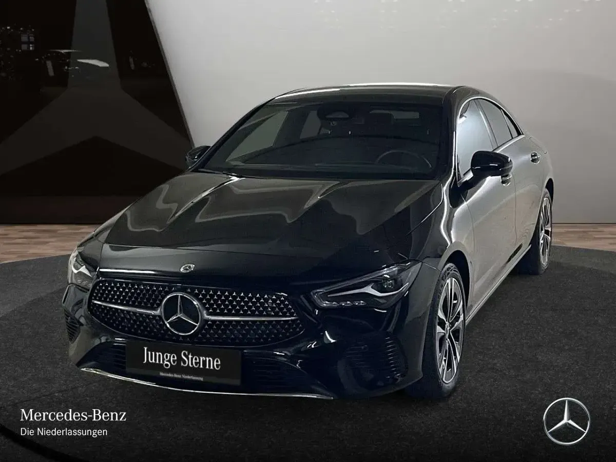 Gebraucht Mercedes CLA180 Advanced 136 PS (100 kW) 2025 Schwarz Limousine