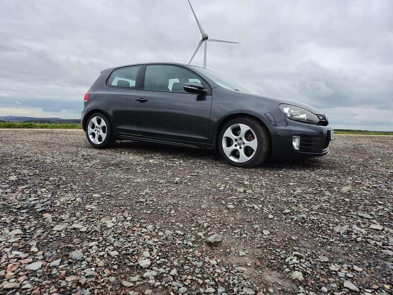 Grau Gebraucht 2010 VW Golf VI GTI Kleinwagen | 8.500 € (Superpreis) - Bild 1/4
