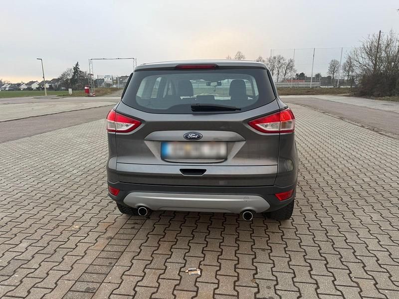 Gebraucht Ford Kuga 163 PS (119 kW) 2014 Grau SUV