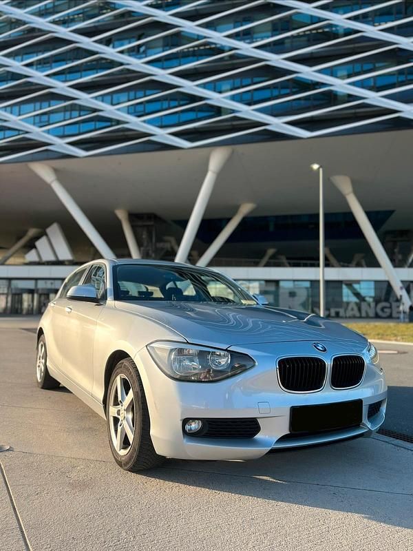 Gebraucht BMW 116 Basis 115 PS (84 kW) 2012 Silber Kleinwagen