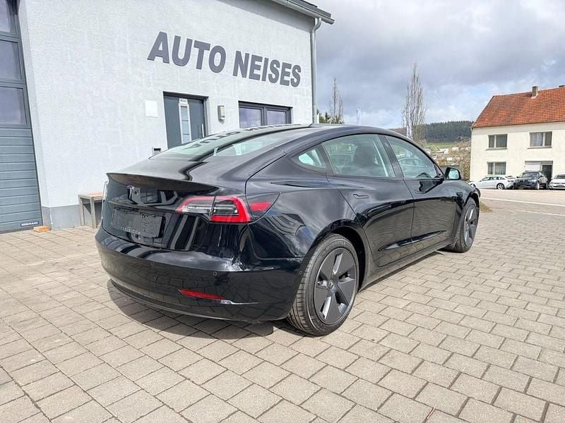 Gebraucht Tesla Model 3 Standard Range Plus 208 kW (283 PS) 2021 Schwarz Limousine