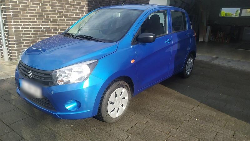 Blau Gebraucht 2016 Suzuki Celerio Kleinwagen | 6.200 € (Fairer Preis) - Bild 1/4