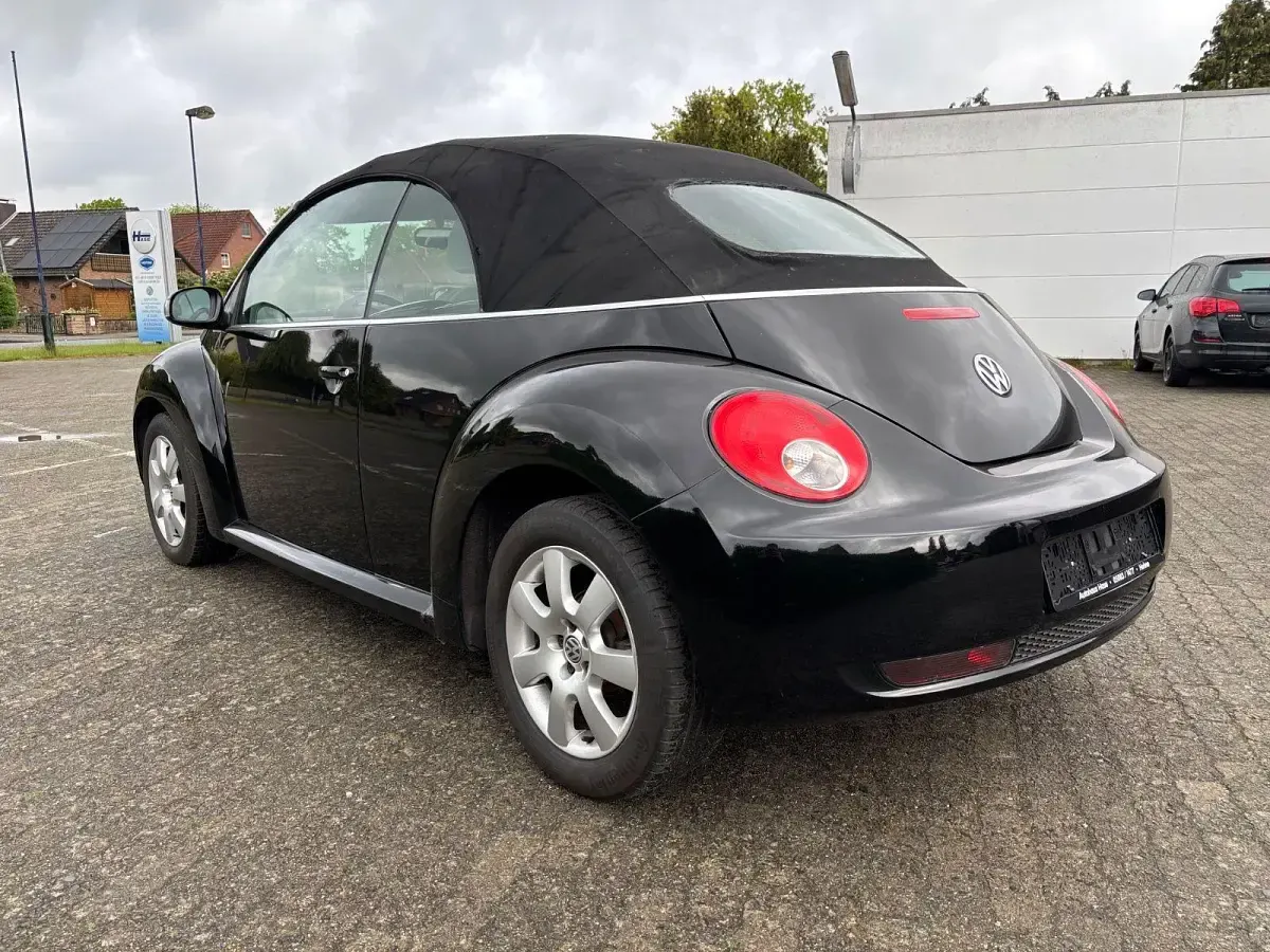 Gebraucht VW New Beetle 75 PS (55 kW) 2006 Schwarz Kleinwagen