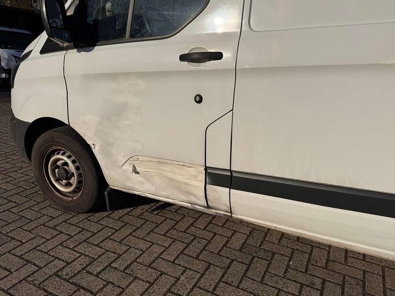 Gebraucht Ford Transit Custom 101 PS (74 kW) 2016 Frostweiß Van / Kleinbus