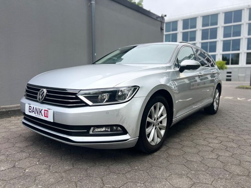 Silber Gebraucht 2015 VW Passat Comfortline Kombi | 6.999 € (Teuer) - Bild 1/4