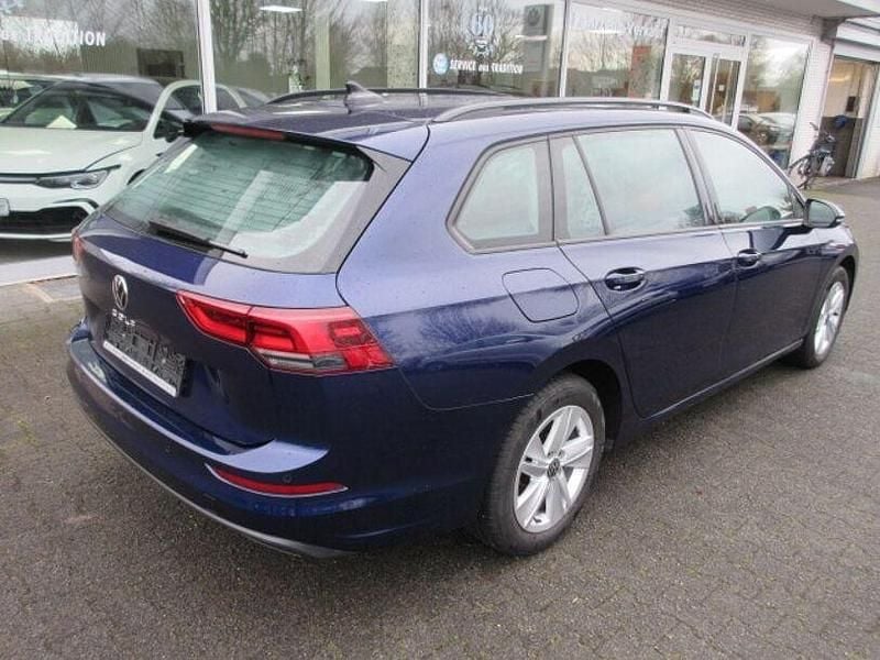 Gebraucht VW Golf VII Life 150 PS (110 kW) 2021 Blau Kombi