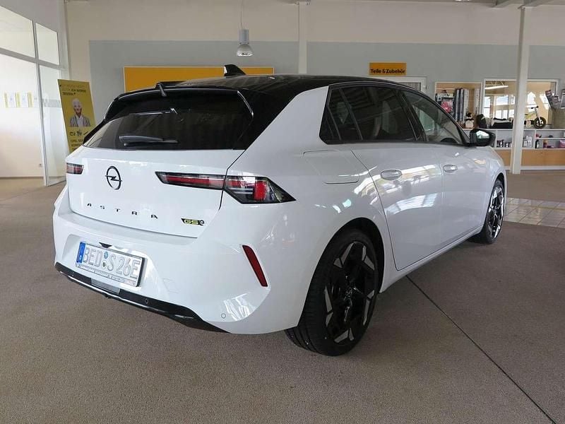 Gebraucht Opel Astra GSe 179 PS (131 kW) 2023 Jade weiss/arktis weiss Limousine