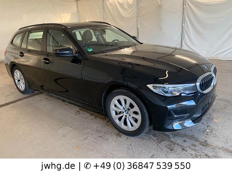 Gebraucht BMW 330e Advantage 252 PS (185 kW) 2021 Schwarz Kombi