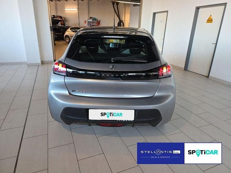 Gebraucht Peugeot e-208 Active 100 kW (136 PS) 2021 Grau Kleinwagen