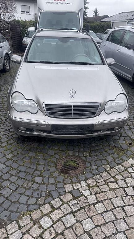 Gebraucht Mercedes C220 150 PS (110 kW) 2006 Gold Kombi