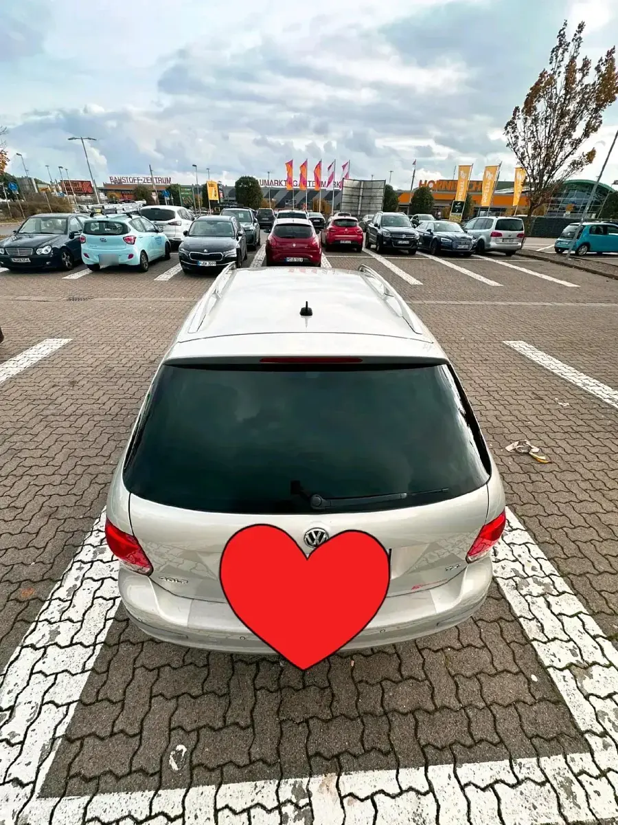 Gebraucht VW Golf VI 105 PS (77 kW) 2011 Kleinwagen