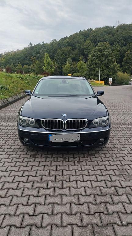 Gebraucht BMW 740 306 PS (225 kW) 2007 Blau Limousine