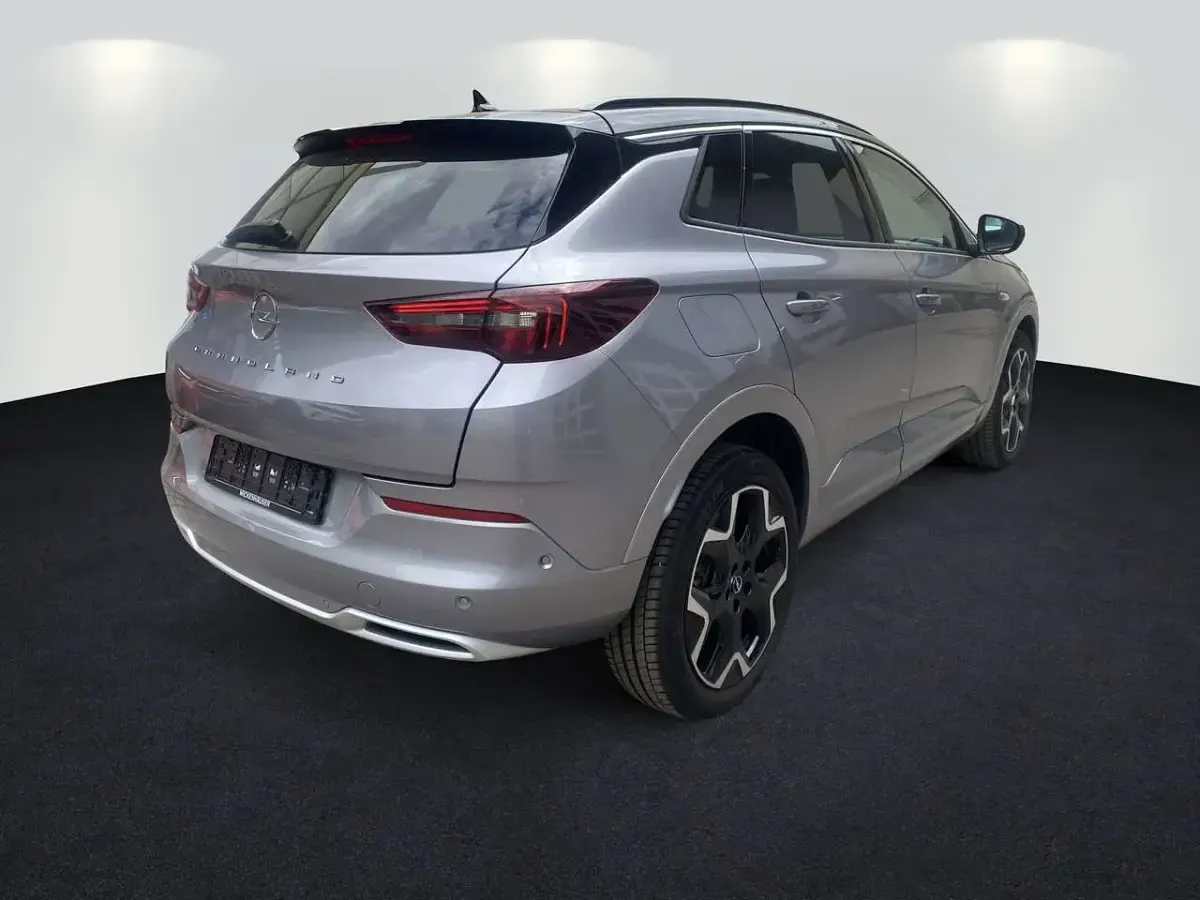 Gebraucht Opel Grandland X Elegance 131 PS (96 kW) 2023 Lack grau artense/metallic klarlack (metallic) SUV