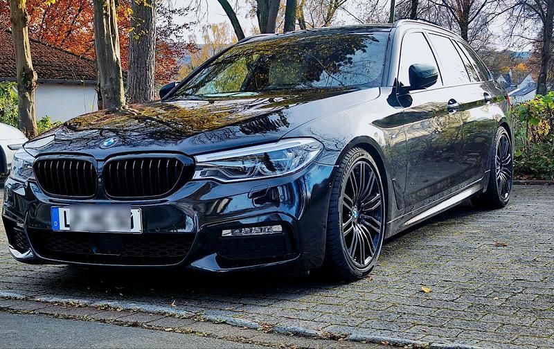 Schwarz Gebraucht 2018 BMW 540 Shadowline Kombi | 29.850 € (Etwas zu teuer) - Bild 1/4