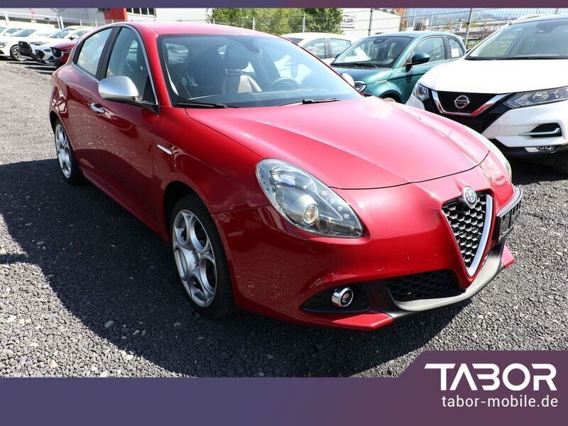 Second-hand Alfa Romeo Giulietta Super 120 CP (88 kW) 2017 Roșu Hatchback