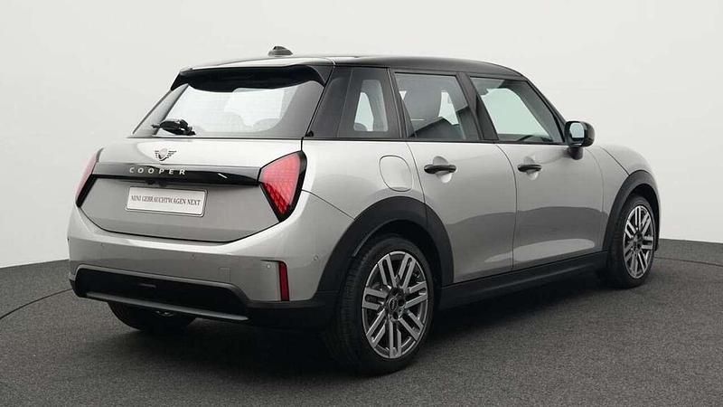 Gebraucht Mini Cooper 156 PS (114 kW) 2024 Melting silver iii Kleinwagen