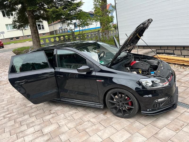 Gebraucht VW Golf VII GTI 241 PS (177 kW) 2016 Schwarz Kleinwagen