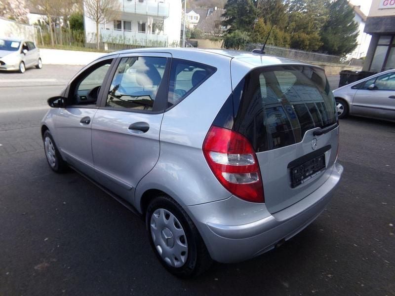 Gebraucht Mercedes A150 95 PS (69 kW) 2008 Silber Limousine
