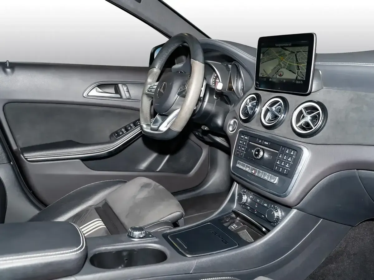 Gebraucht Mercedes A200 Sportline 156 PS (114 kW) 2018 Schwarz Limousine