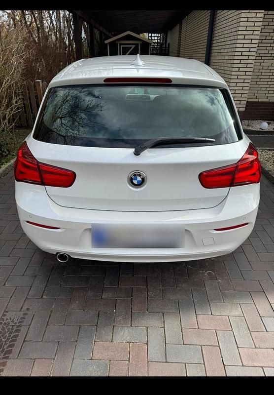 Gebraucht BMW 116 Advantage 109 PS (80 kW) 2019 Weiß Kleinwagen
