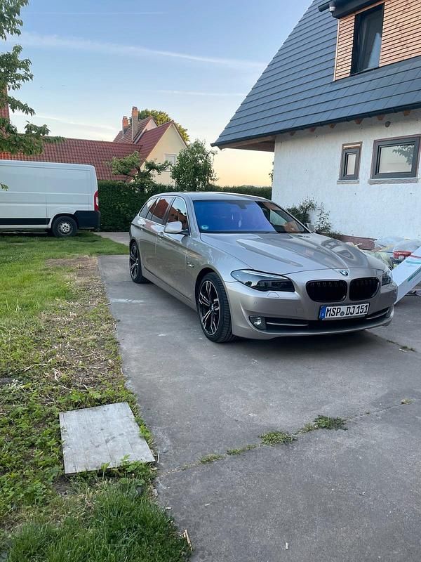 Gebraucht BMW 520 184 PS (135 kW) 2012 Beige Kombi