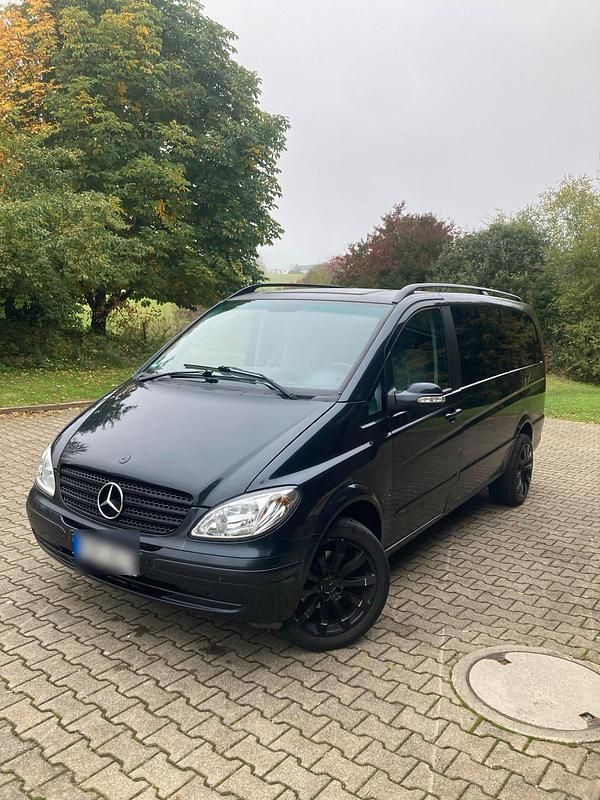 Schwarz Gebraucht 2005 Mercedes Viano Van / Kleinbus | 4.900 € (Guter Preis) - Bild 1/4