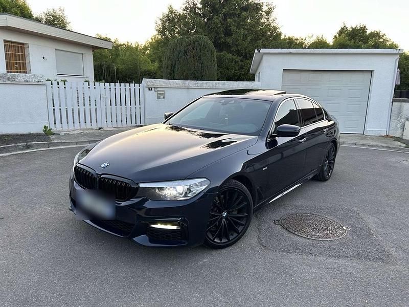 Blau Gebraucht 2018 BMW 520 M Sport Limousine | 19.900 € (Teuer) - Bild 1/4