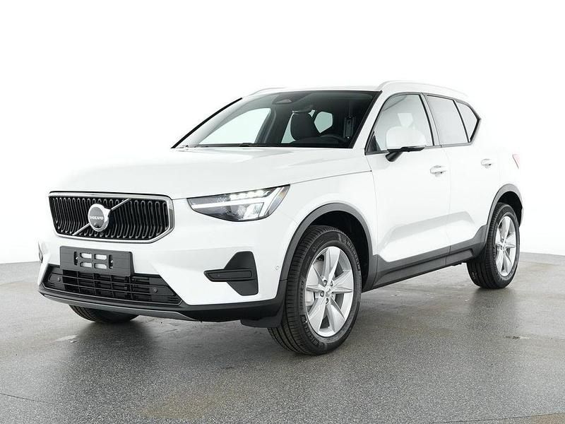 Weiß Gebraucht 2025 Volvo XC40 Core SUV | 33.900 € (Guter Preis) - Bild 1/4