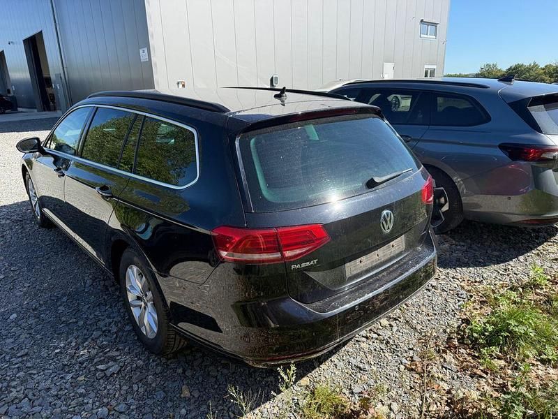 Gebraucht VW Passat Comfortline 150 PS (110 kW) 2017 Schwarz Kombi