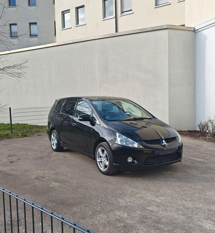 Gebraucht Mitsubishi Grandis Invite 165 PS (121 kW) 2009 Schwarz Van / Kleinbus