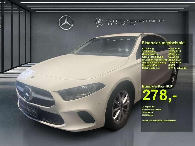 Weiß Gebraucht 2024 Mercedes A200 Limousine | 24.790 € (Superpreis) - Bild 1/3