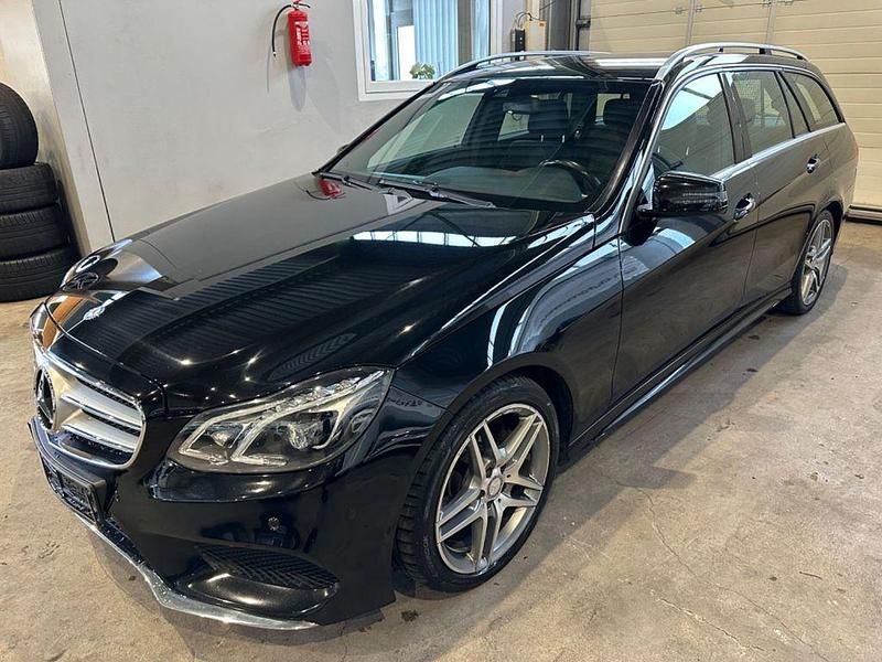 Schwarz Gebraucht 2013 Mercedes E300 AMG Limousine | 10.800 € (Fairer Preis) - Bild 1/4