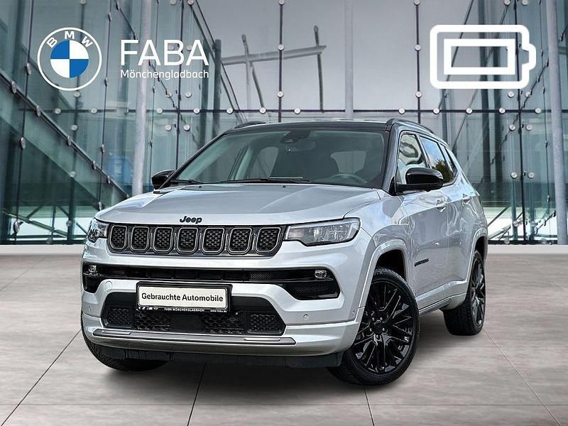 Grau Gebraucht 2022 Jeep Compass SUV | 22.990 € (Superpreis) - Bild 1/4